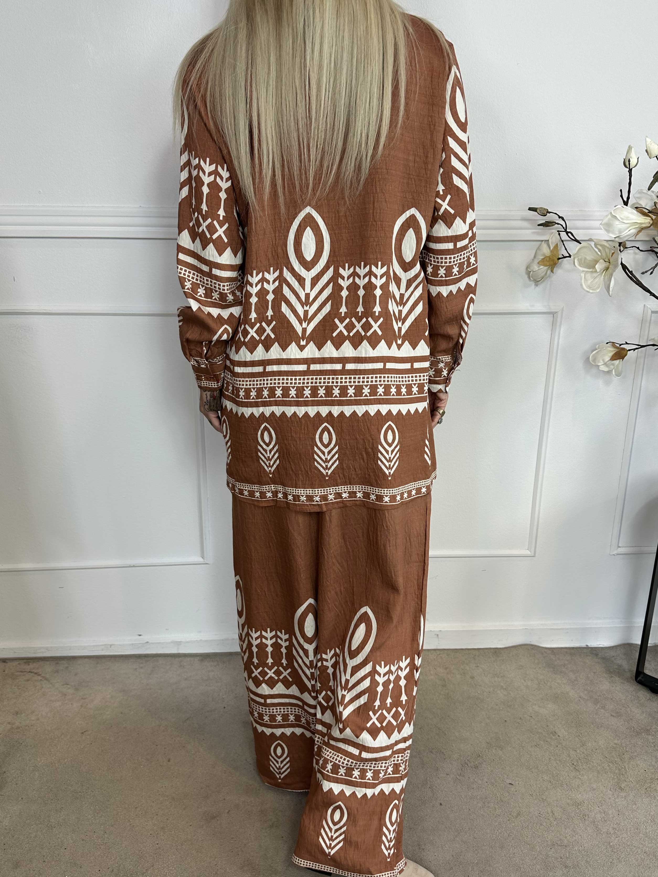 Diana - Mønstret skjorte sæt lavet i viskose